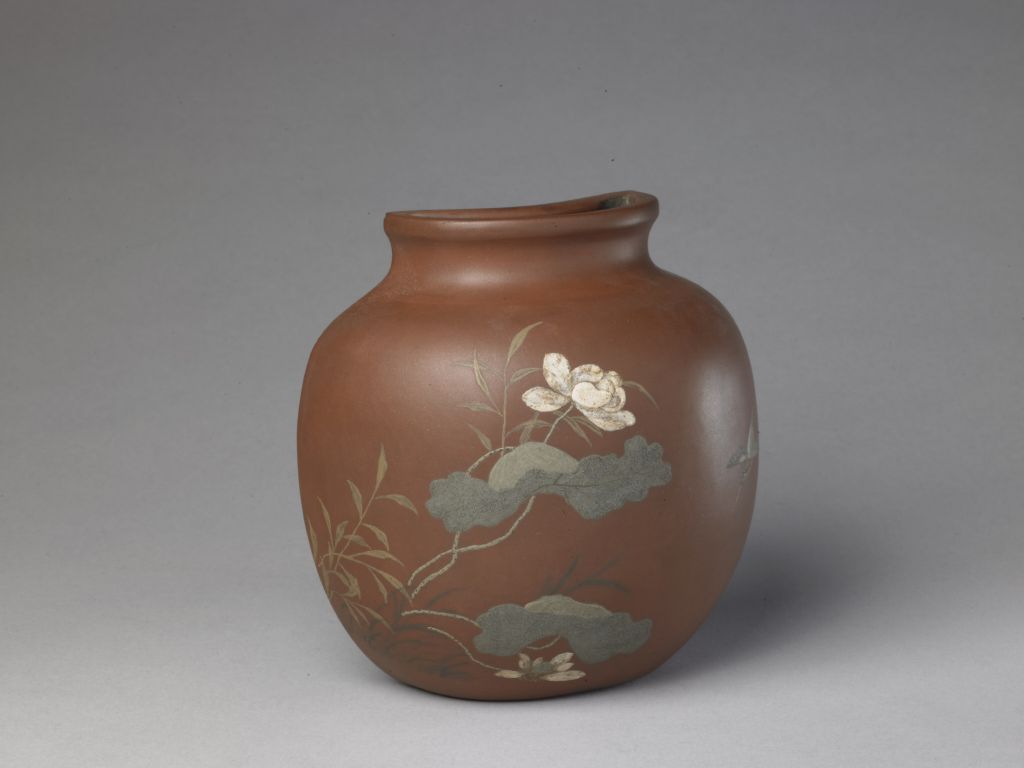 图片[1]-Yixing Kiln Purple Sand Painted Flower and Bird Pattern Wall Bottle-China Archive